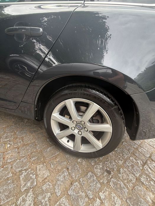 Volvo V60 2.0 D2 R-Design — foto 5