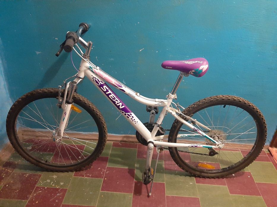 Велосипед для дівчинки підлітка