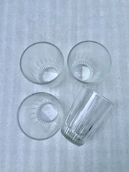 Столові стакани, склянки для напоїв