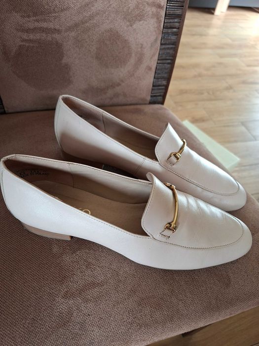 Buty Ryłko beżowe czółenka r. 40