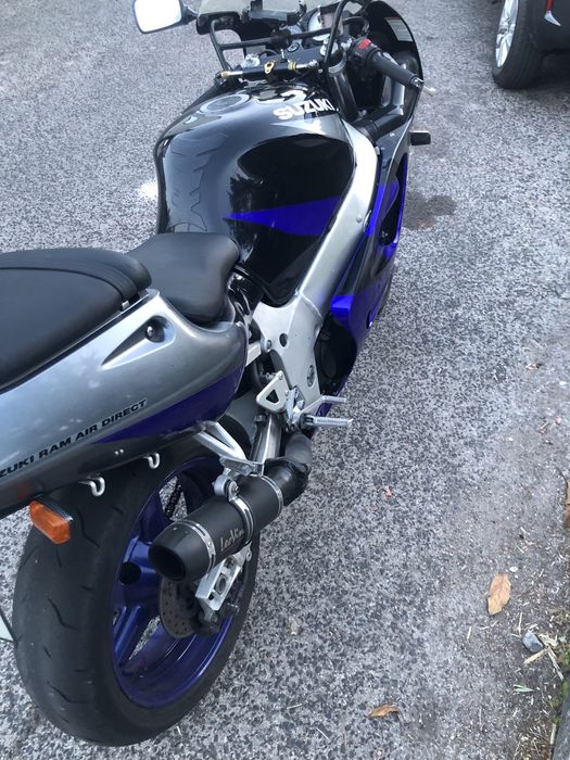 Gsxr600 de 98 muito bom estado