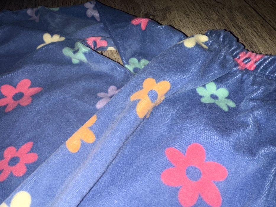 Primark piżamka welurowa w kwiatki 9-12 mięs