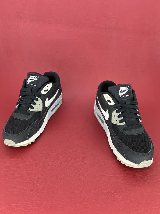 Кросівки  жіночі 37,5р. Nike Wmns Air Max 90 Essential