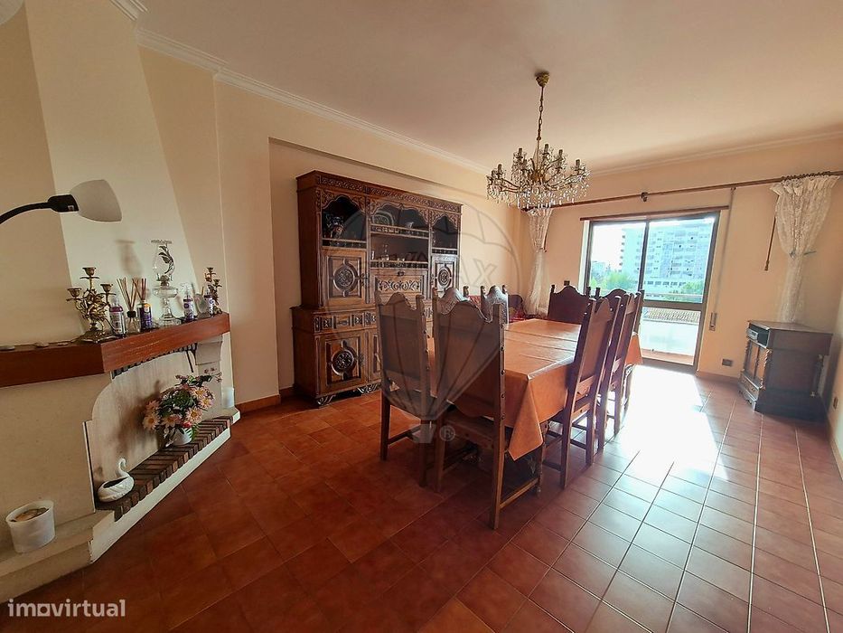 Apartamento T4 para venda