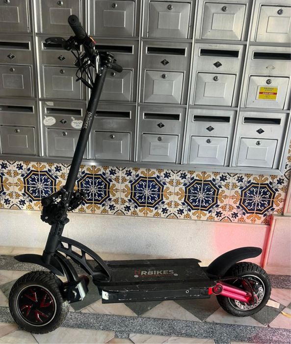 Trotinete Elétrica um modelo  off road Pro