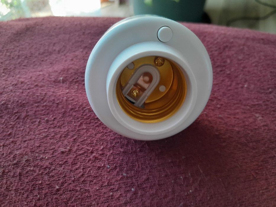 Tuya WIiFi BL E27 mini Gniazdo Inteligentny uchwyt lampy