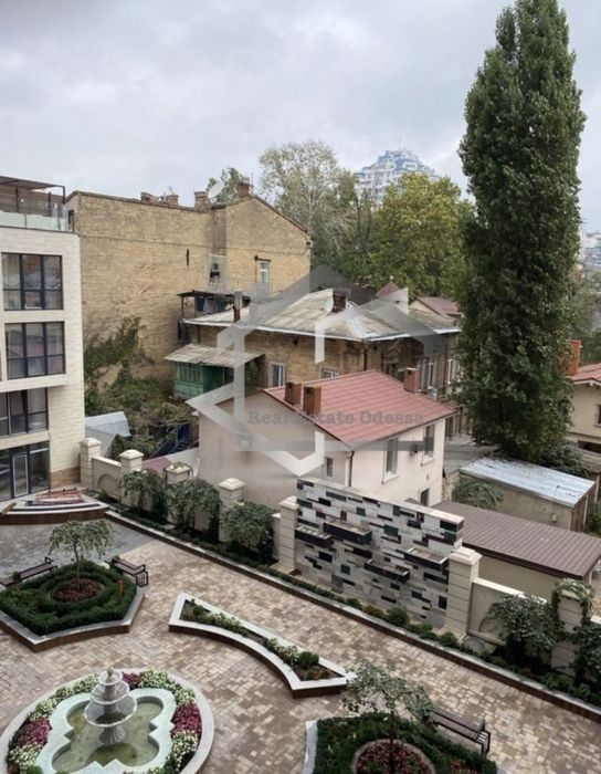 Срочно сдам квартиру в ЖК "Граф", ул. Азарова 8. Центр города