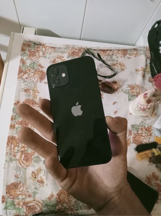 Iphone 12 64gb.