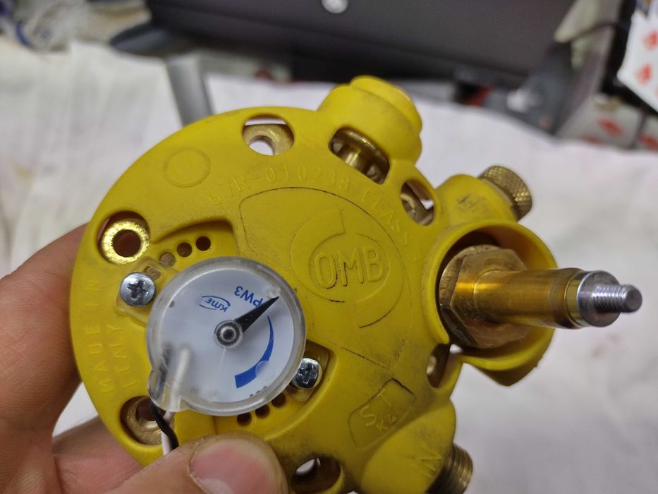 ZAWÓR  elektrozawór  BUTLI LPG. MOD.AT02.