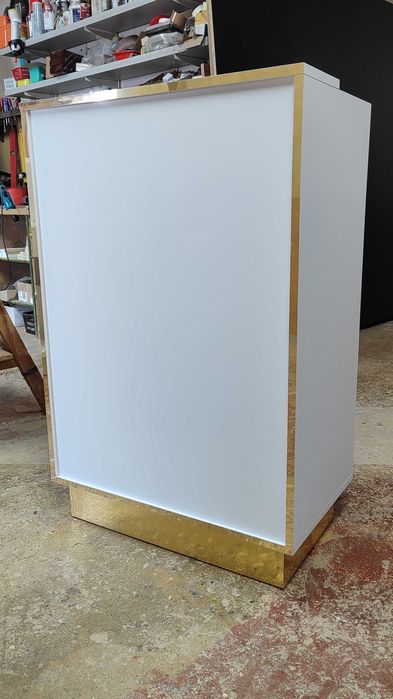 Recepcja fryzjerska kosmetyczna lada biurko