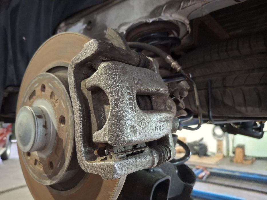 Pinça travão / maxila de travão trás esquerda RENAULT Kangoo (KW0/1_)