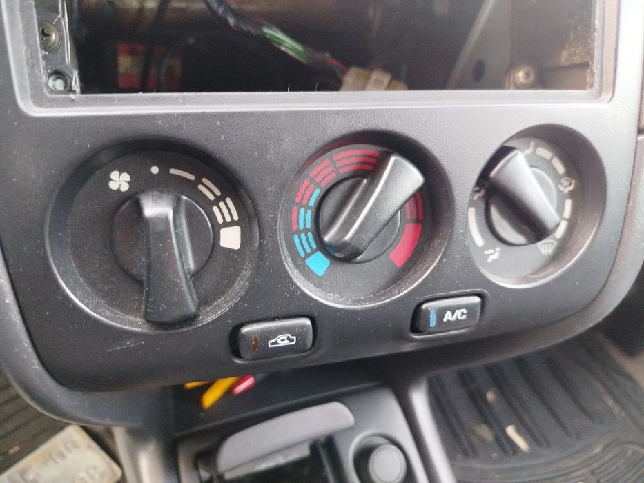 Botão / interruptor do AC NISSAN Primera Wagon (WP11)