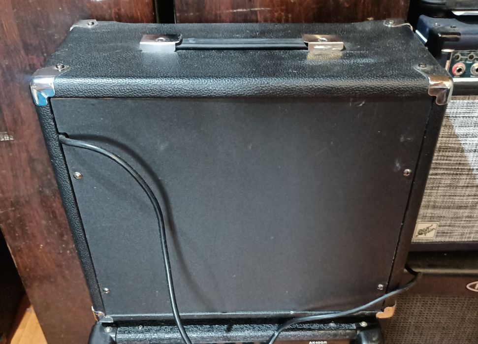 Wzmacniacz gitarowy combo piecyk do gitara: basowa