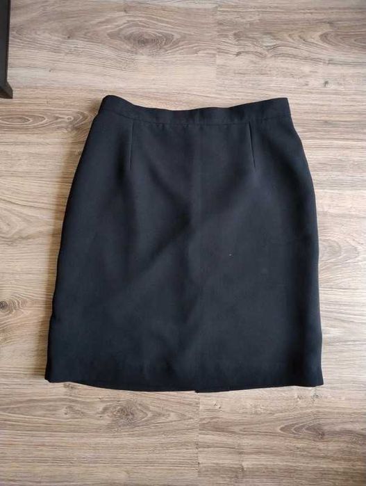 Damska czarna spódnica