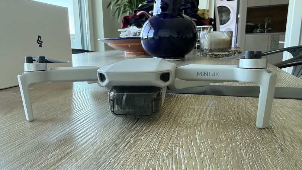 DJI Mini 4K + Cartão MicroSD 64GB