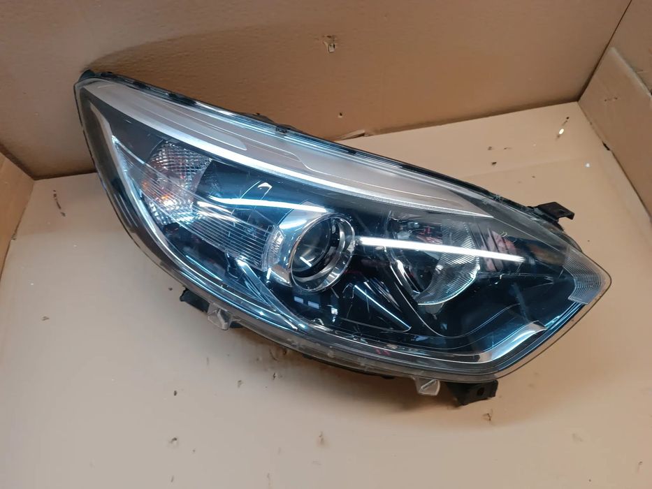 LAMPA PRZÓD PRZEDNIA PRAWA RENAULT CAPTUR 1