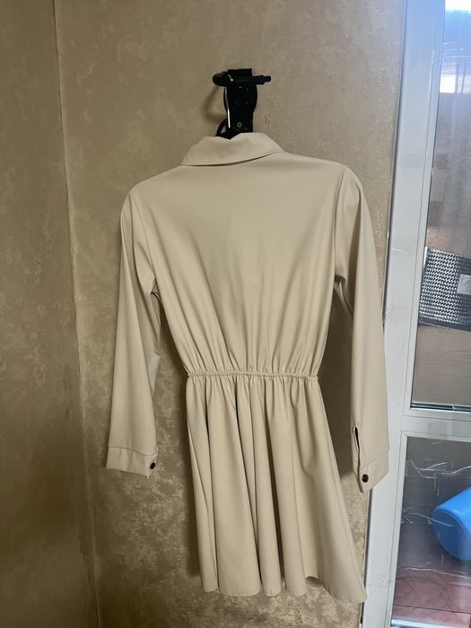 Сукня зі штучної шкіри