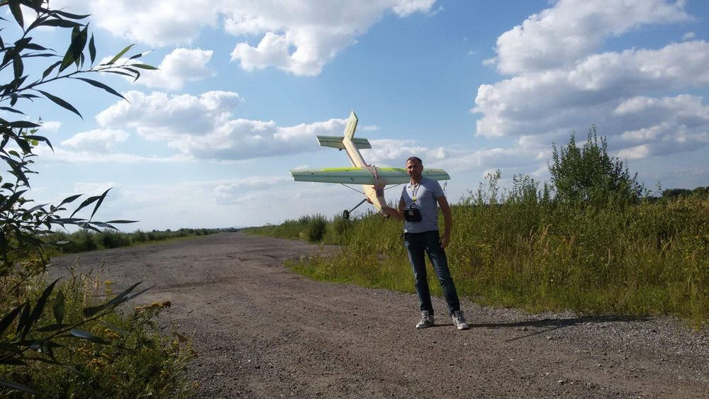 Samolot RC 2m 4.7kg 2kW RTF