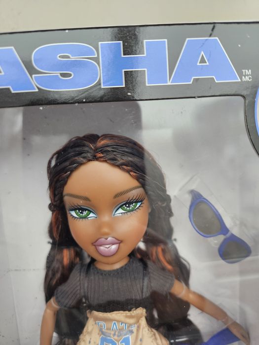 Лялька Bratz Stylin' Sasha Саша зі стильною футболкою