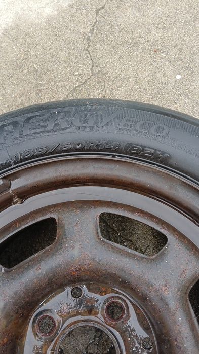 Jantes com pneus de Suzuki