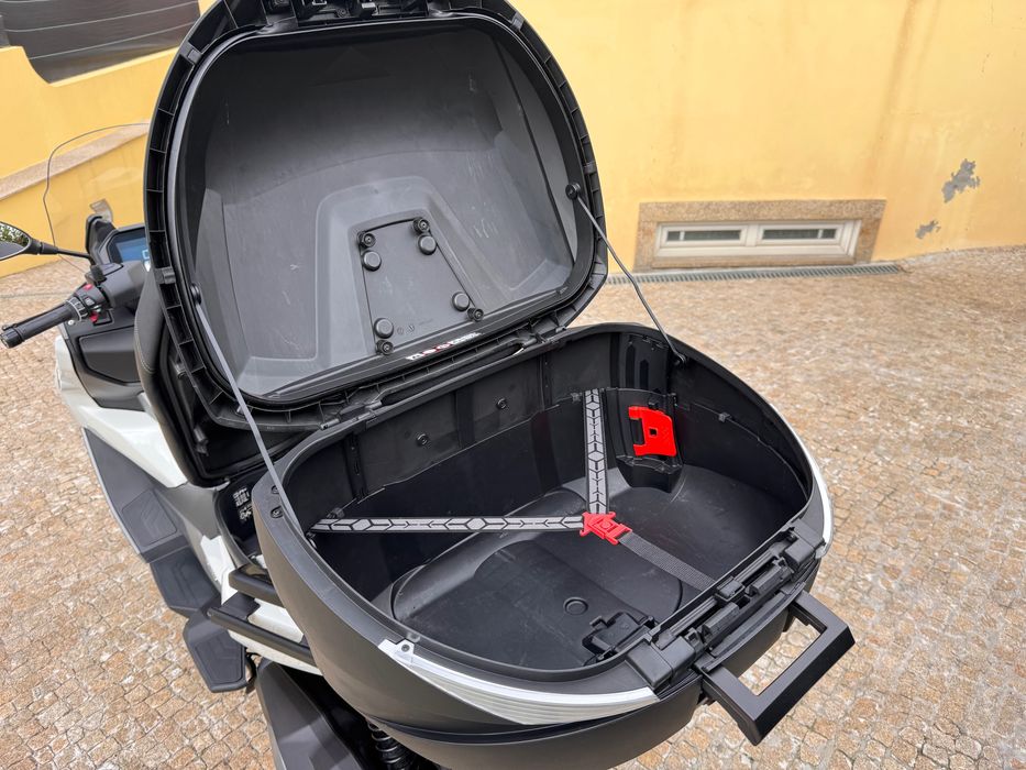 BMW C 400 GT 2022 – Branco – 5 927 km – Top Case SHAD SH58X