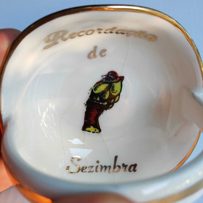 Recordação / lembrança antiga cesta / cesto loiça Sesimbra percebes