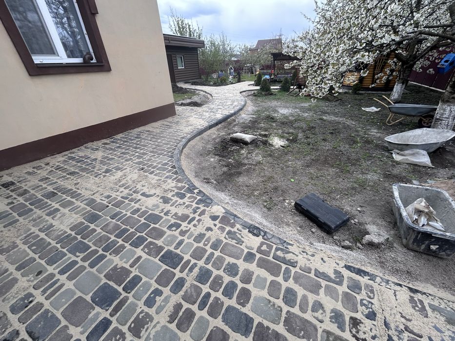 Укладка тротуарной плитки