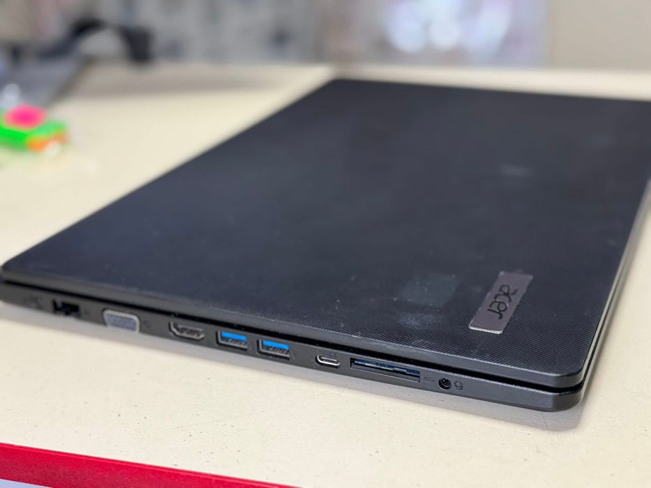 Acer TravelMate P215-52