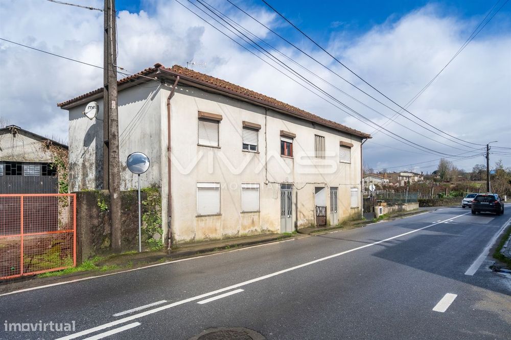 Prédio c/ 4 Apartamentos T1 - Vila de Prado — Vila de Prado, Braga