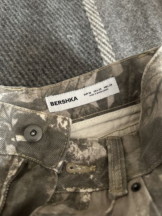 Джинси Bershka з принтом