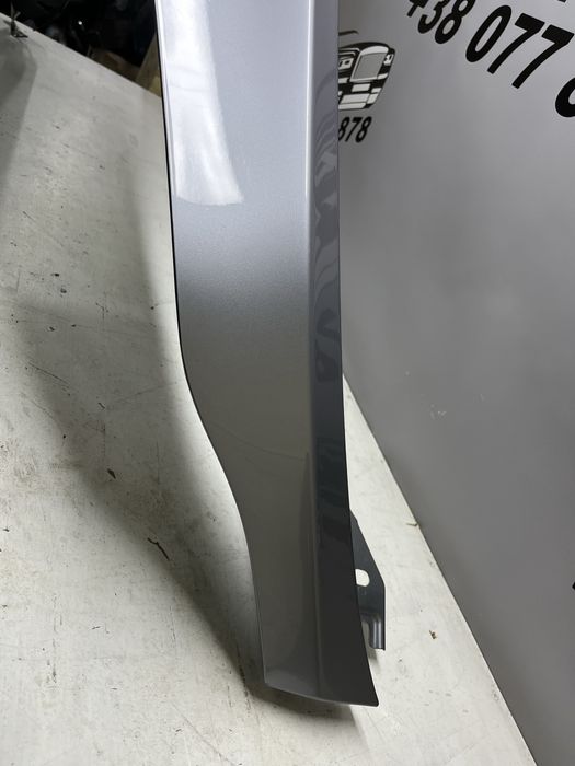 Праве крило Tesla Model Y