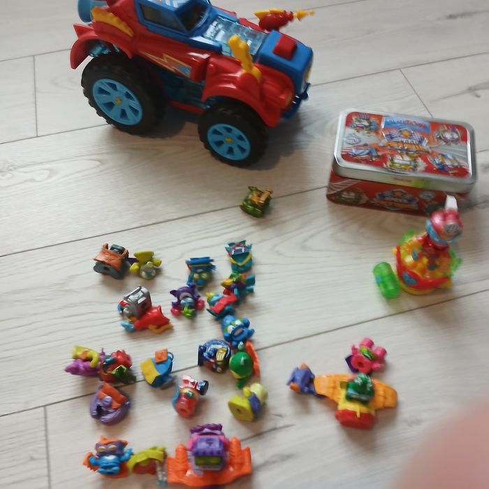 Zestaw Super Zings duży pojazd plus figurki