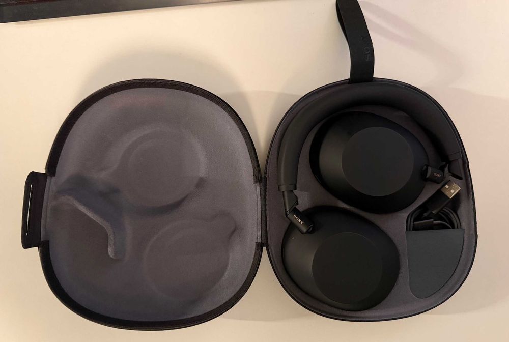 Sony WH-1000XM6 black