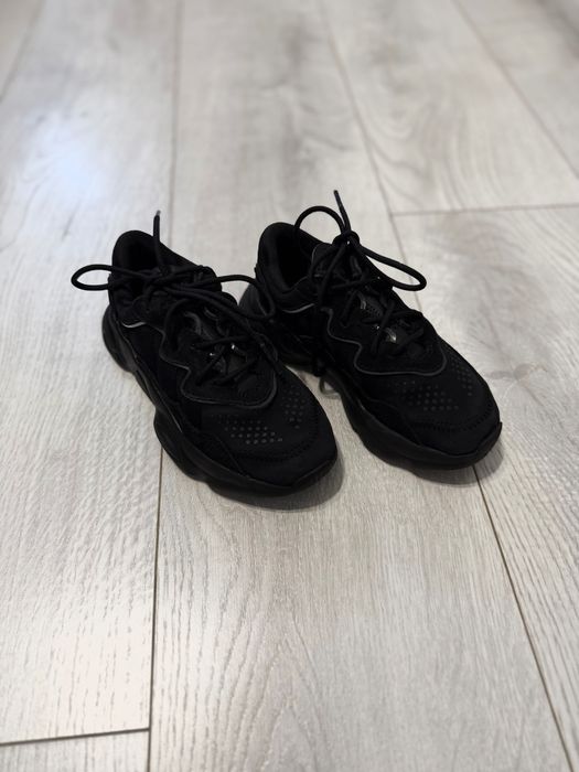 Кросівки Adidas Ozweego (оригінал) (28р - 17.5см)