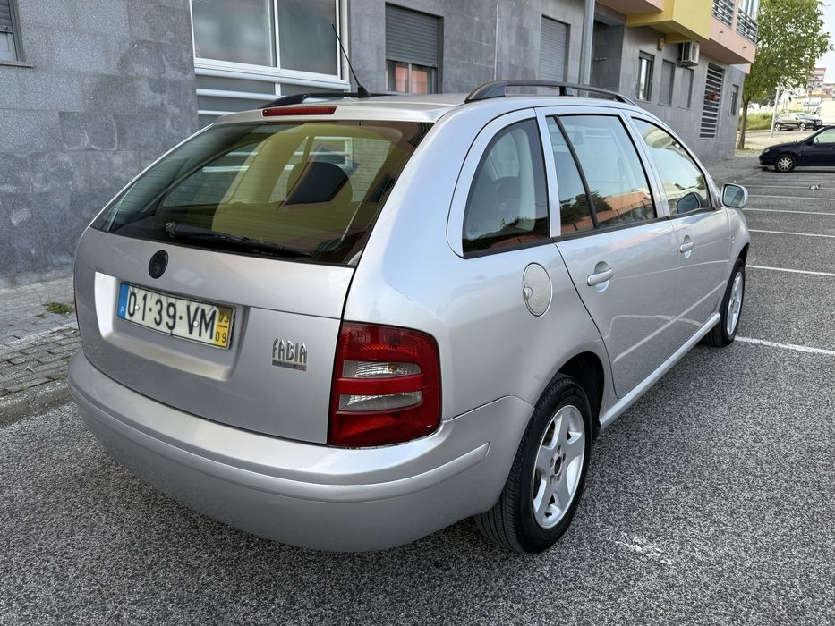 Skoda Fábia Break 1.4TDI ( Motor VW ) / 220.000kms / 2003