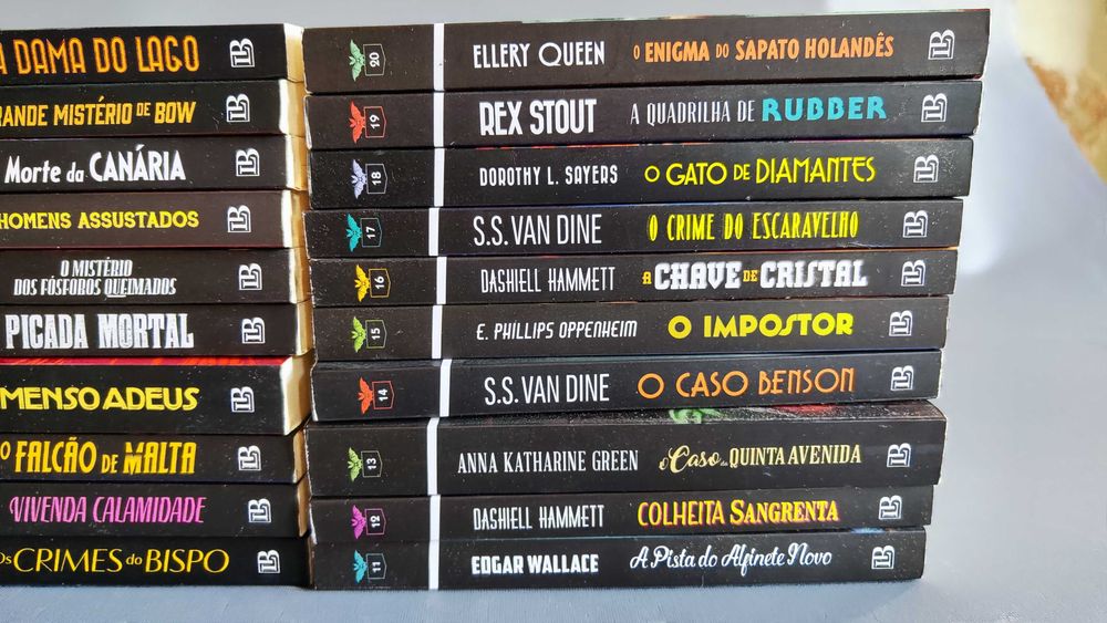 Lote 20 Livros Vintage Coleção Vampiro (Livros do Brasil)