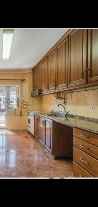 Cozinha com eletrodomésticos