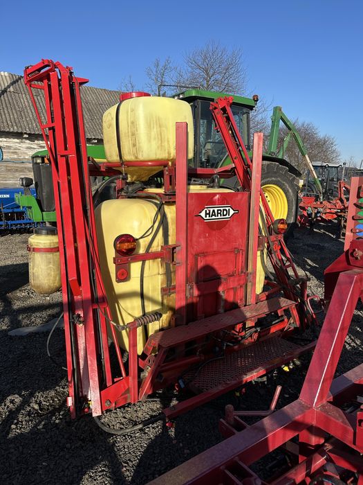 Оприскувач  Hardi 12 метрів 1000 літрів гідравлічний