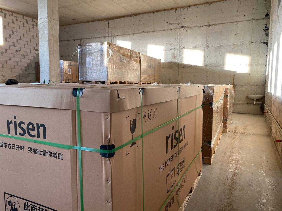 В НАЯВНОСТІ - DAH SOLAR 590W N/ DHN-72x16/DG BF Сонячні панелі