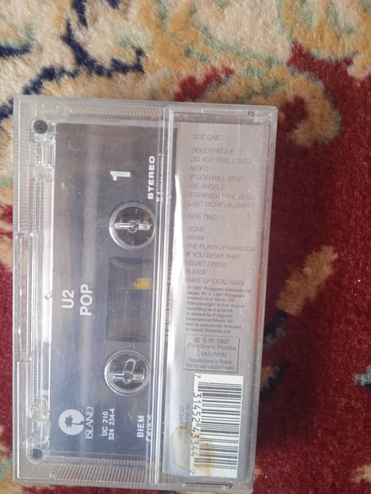 U2 kaseta magnetofonowa