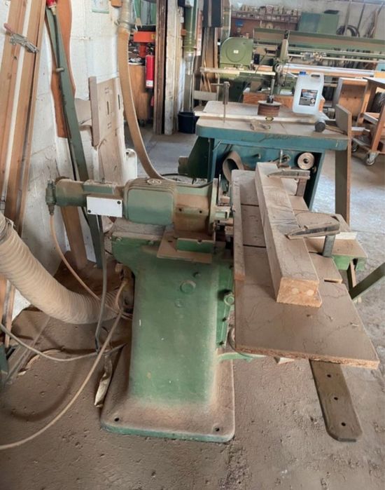 Сверлильно долбежный станок на 3 сверла. Германия!