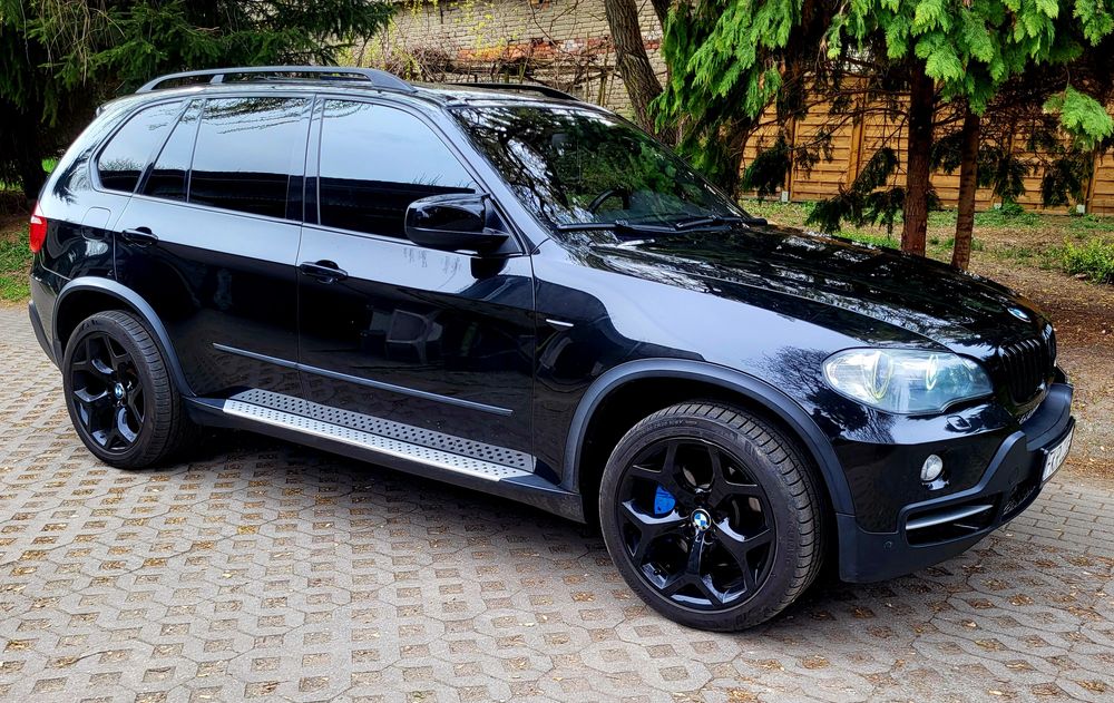 Sprzedam bmw X5 E70 3d 235km
