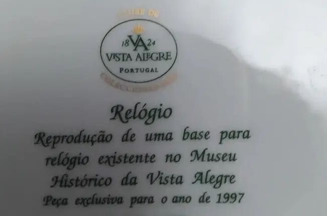 Vista Alegre Clube dos Colecionadores - Relógio Menano