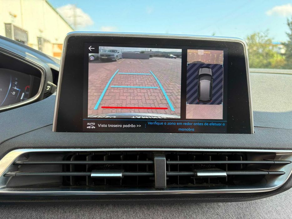 Peugeot 3008 PureTech 130 Stop & Start GPF Allure Pack — photo 4