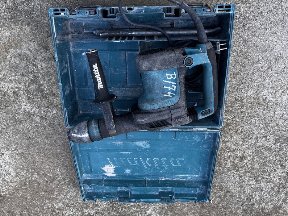 Makita HM0871C młot udarowy wyburzeniowy