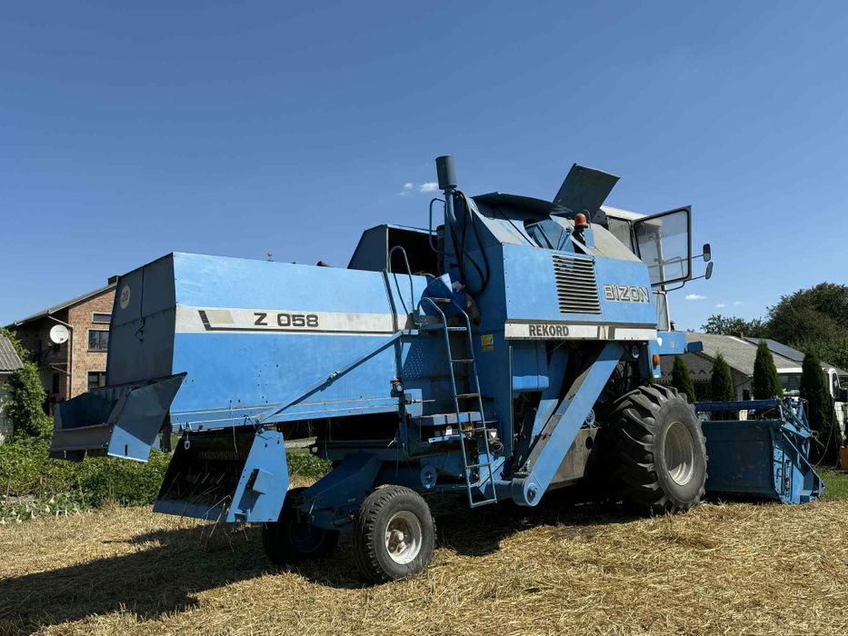 Kombajn bizon Rekord Z058