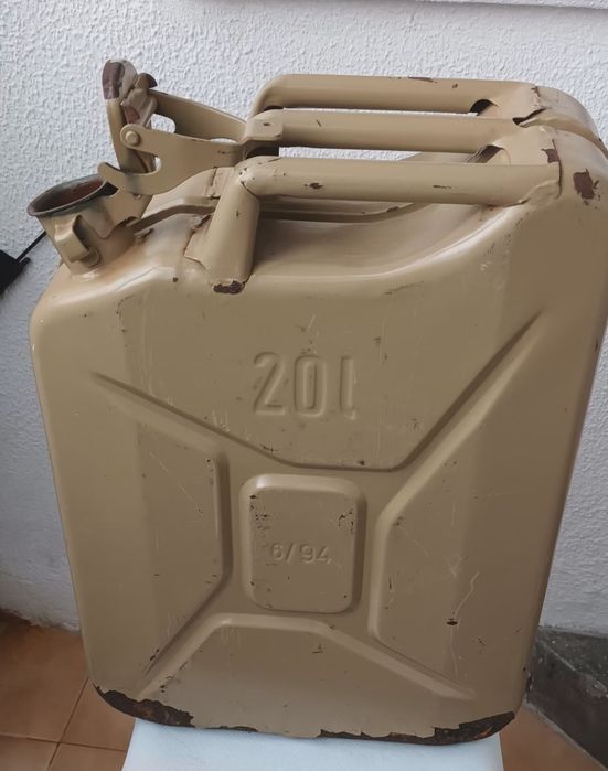 Jerrican militar vintage