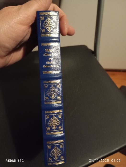 Livro " Histórias Extraordinárias"