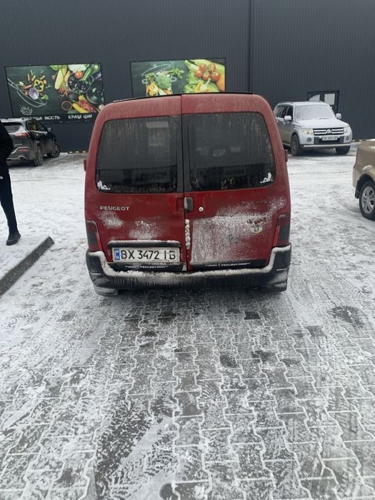 Пежо Партнер.