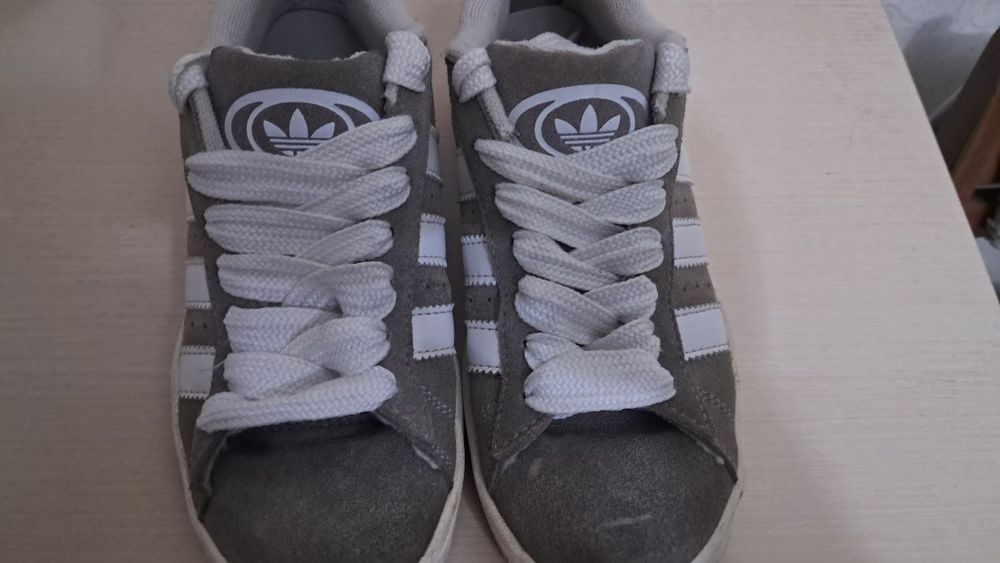 Продам Кросівки Adidas